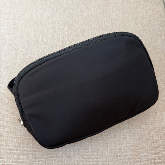 Quince Nylon Black Belt Bag - Picture 3 of 7